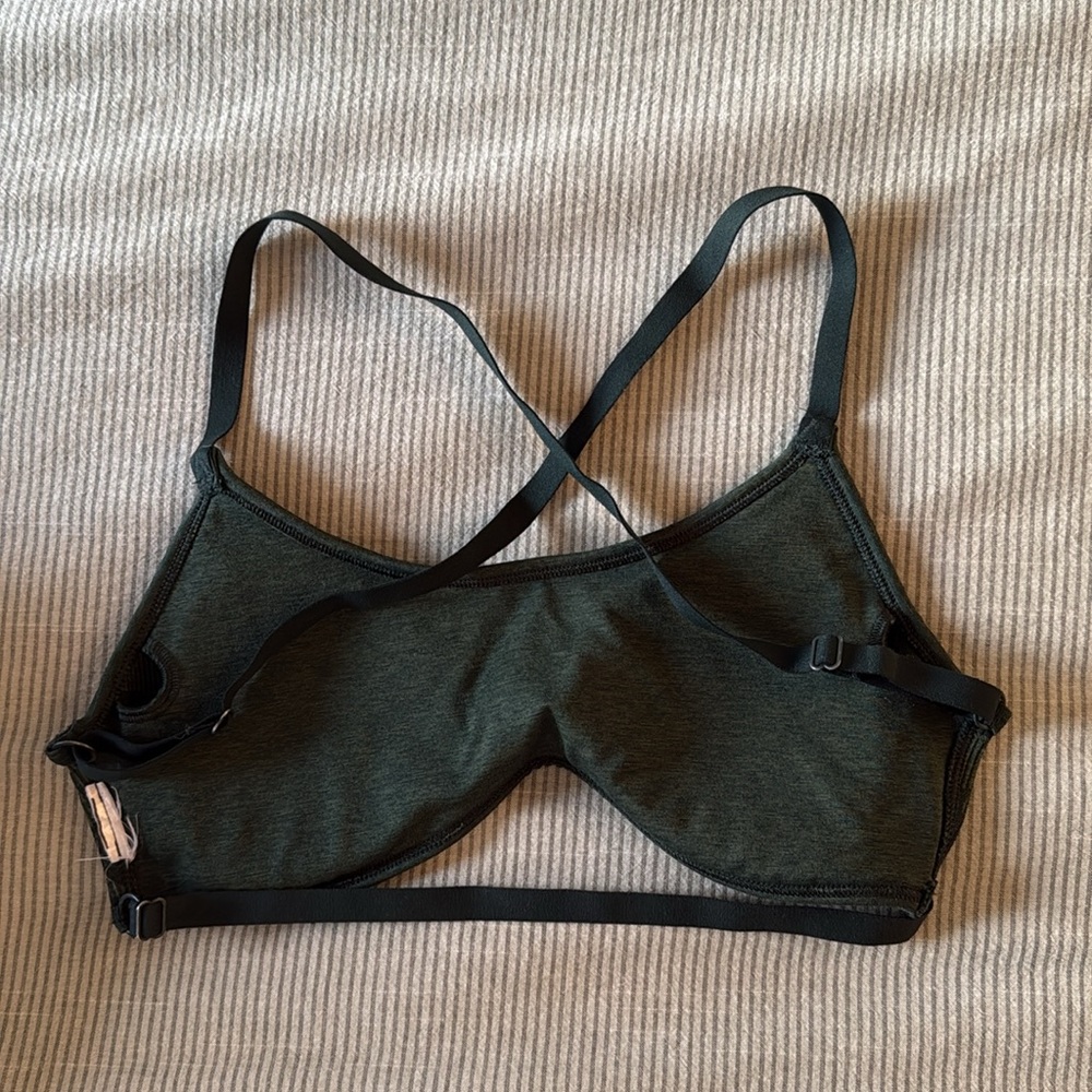 Gymshark Adapt Camo Minimal Bra
Victory Green/ Force Green Small - Picture 4 of 5